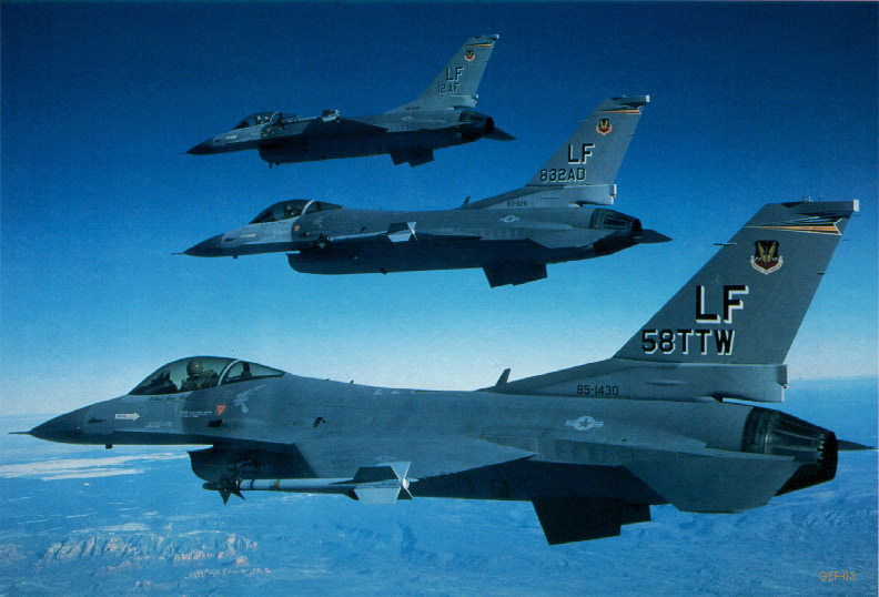 F-16_three_shipper.jpg (139656 bytes)