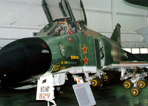 f-4C.jpg (29447 bytes)